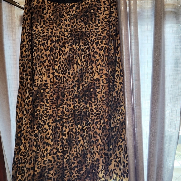 H&M Leopard Print Pleated Midi Skirt, Size 14 - Picture 3 of 3